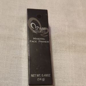 ME Makeover Essentials Mineral Face Primer - Black and Silver Accents